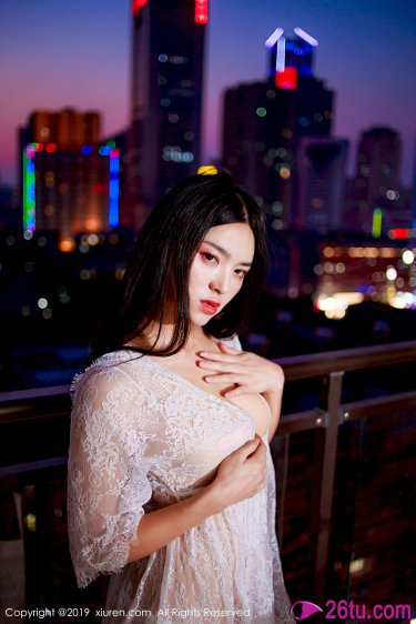 人妻出差被部长侵犯
